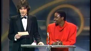 Lionel Richie Wins Black Video Single Award-AMA 1985