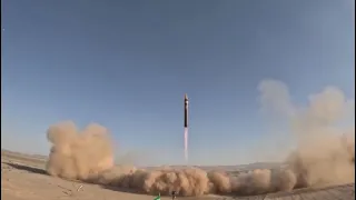 Иран успешно испытал новую баллистическую ракету