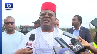 Umahi Commiserates With Eleme Fire Victims, Inspects Work On East West Road