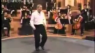 Такеши Китано танцует чечетку