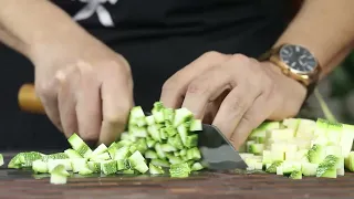 Kyohei Shindo Aogami No.2 165mm Kurouchi Bunka vs Zucchini