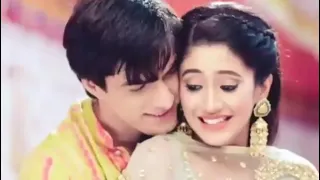 humne Socha tha aapke aane Tak  inhi tasviron se baten kar le.... naira kartik romantic moment.🥰🥰