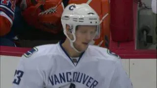 Canucks Vs Oilers - Alex Edler 6-3 Goal - 11.28.09 - HD