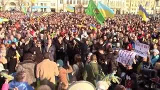 #Євромайдан #Харків Тарасова Січ співає Гімн України на площі Конституції