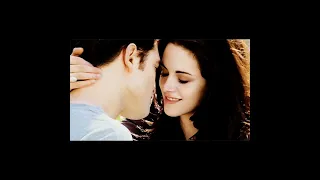 Young and beautiful Bella and  Edward￼