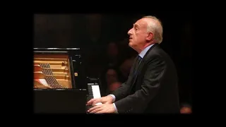 Wolfgang Amadeus Mozart - Piano Concerto K 467 - Riccardo Muti & Maurizio Pollini (live recording)