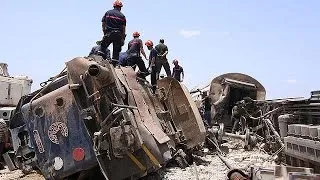 В Тунисе поезд столкнулся с грузовиком, есть погибшие