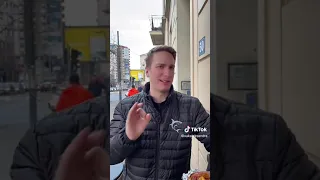 vukialeksandra/JEDEMO I OCENJUJEMO BURGERE! #tiktok