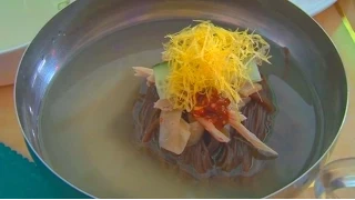 Inside North Korea: Local food 'Pyongyang Cold Noodles'