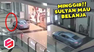 Begini Kalau Sultan Belanja di Mall, Belanjanya Pakai Mobil Dong..!! 😭