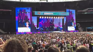 Heartbeat Song- Kelly Clarkson at Summertime Ball 2015