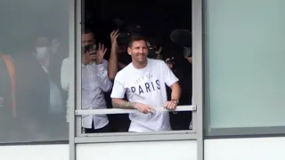 Lionel Messi Arrives In Paris To sign PSG Deal