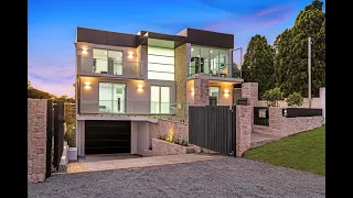 Luxury double brick residence with 10 car basement garage and waterviews | For Sale