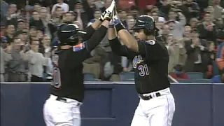 Piazza Hits Home Run 352