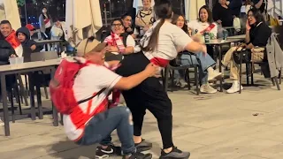 PERUANOS en MADRID bailando FESTEJO y - previas ( PErú vs Marruecos )