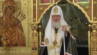 Патриарх совершил панихиду по погибшим в результате взрывов в петербургском метрополитене