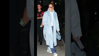 Jennifer Lopez 's bleu street style #celebrity #fashion #beauty