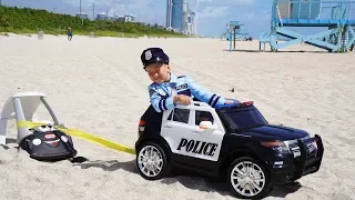 Cars Stuck in the SAND Police Senya helps friends