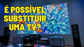 Posso usar um projetor como uma TV em casa?