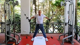 Vladimir Putin workout in the gym || Путин тренировка в зале