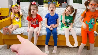 Eva is learning colors with friends | Eva Bravo Play