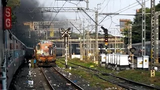 PUNE Junction - A Blissful Evening Departure & Meeting 10 Different Trains: INDIAN RAILWAYS