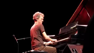 Brad Mehldau & Chris Thile - Don't Think Twice, It's All Right (Apr 14 2013)