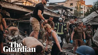 Ukraine rescuers search through rubble after deadly missile strike in Kramatorsk