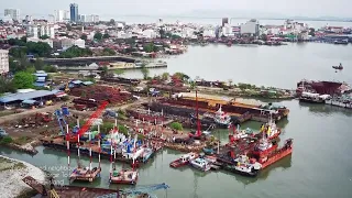 Shipyard & Neighbors, Jelutong/George Town, Penang Island, Malaysia