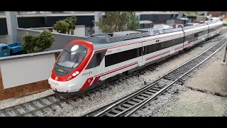 Unidad eléctrica de RENFE cercanías CIVIA 463 199 Digital con Sonido de ELECTROTREN Escala H0