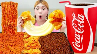 MUKBANG 하이유의 대왕 치즈볼 신라면 볶음면 치킨 먹방! Giant Size Cheese Ball FRIED CHICKEN AND FIRE NOODLES | HIU 하이유