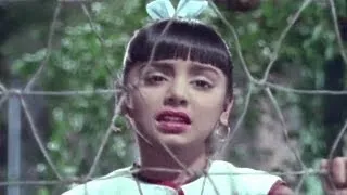 Murga Murgi Pyar Se Dekhe - Lata Mangeshkar, Do Kaliyan Song