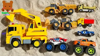 Bulldozer, Dump Truck, Monster Truck are in Sand! Let's Dig Construction Vehicles Out of Sand