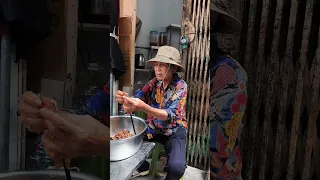 Hanoi Originals Street Food Tour!