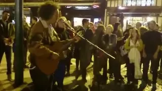 No woman no cry -cover  in Brussel centrum