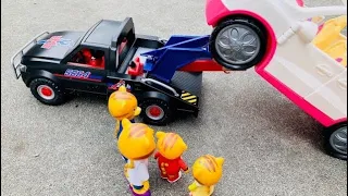 DANIEL TIGER Toys Tow Truck and Magic Show COMPILATION