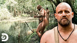 Rod consegue pescar em um riacho | Largados e Pelados: A Tribo | Discovery Brasil