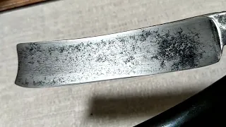 Although there are rust pits on the surface of the knife, the WOOTZ pattern can still be seen.