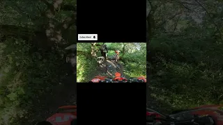 Как правильно переехать бревно #мото #эндуро #100 #enduro #покатушки #ktm #питбайк