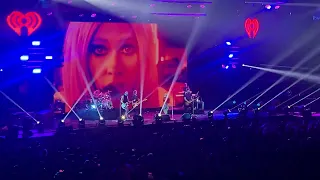 Avril Lavigne performing Bite Me