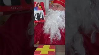 SINTERKLAAS BELT MET ENZO KNOL - SHORTS