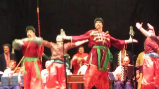 Хор Верьовки у Вінниці  - танець козаків