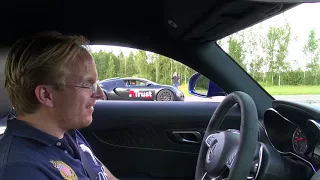 Drag Race Mercedes-AMG GT S Coupé vs Bugatti Veyron 16.4