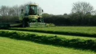 krone big m400 being run in with us before scotgrass 2010