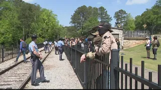 Confederate Memorial Day met with 2 crowds in Georgia