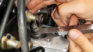 HOW TO DO A VALVE ADJUSTMENT