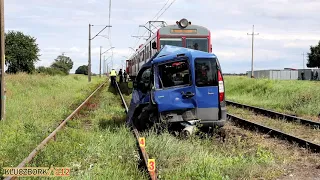 Zderzenie pociągu osobowego z samochodem w Wierzbicy Górnej