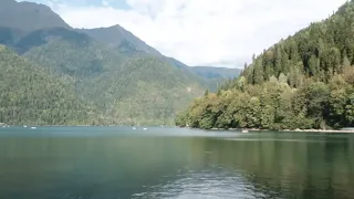 Панорама озера Рица (Абхазия) / Lake Ritza (Abkhazia)