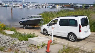 Vorwärts Slippen am Bärwalder See - boat forward launching