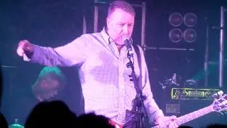 Peter Hook and The Light 'Leave Me Alone' HD @ Manchester, Cathedral, 18.01.2013.